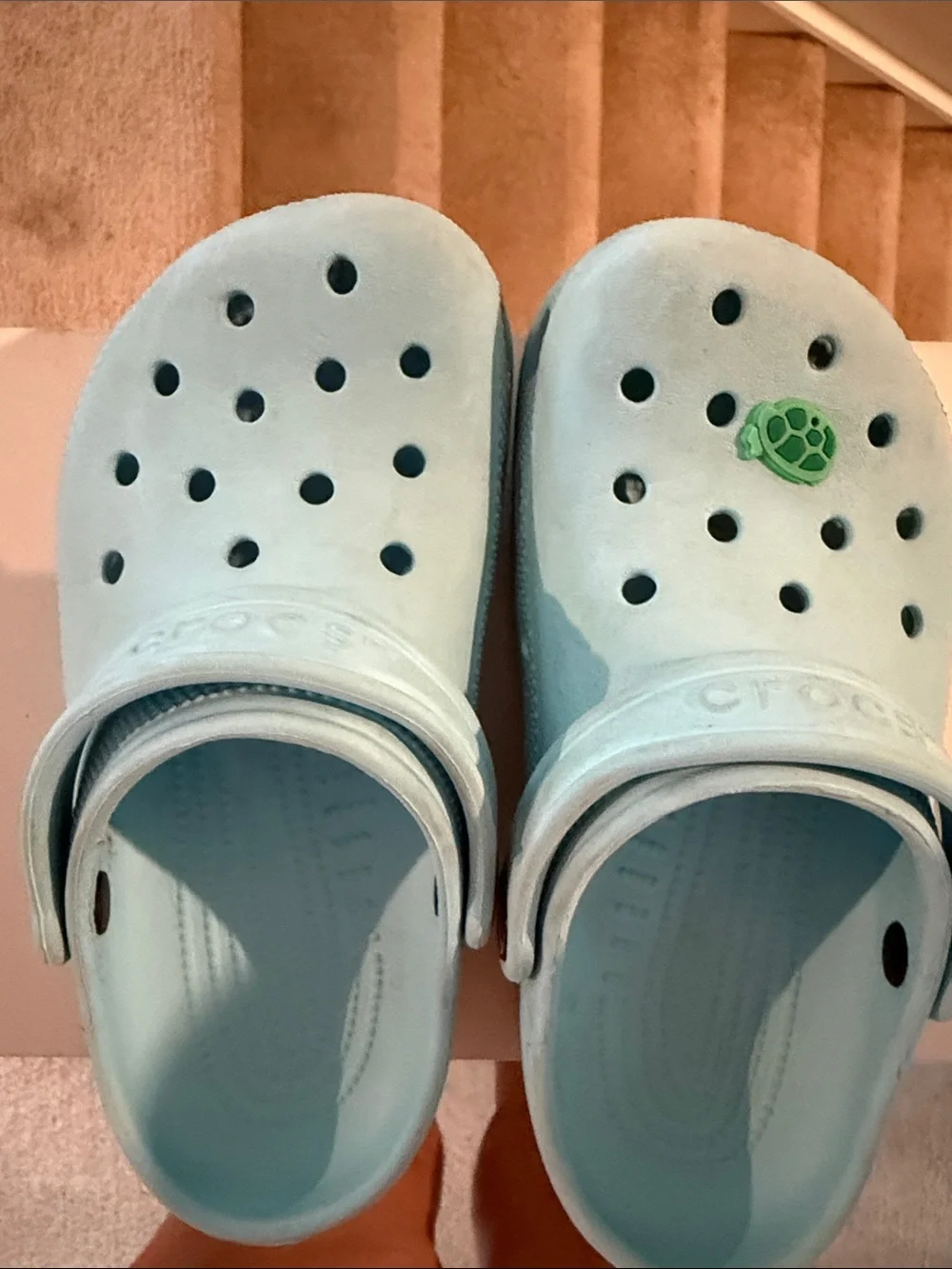CROCS Kids Light Blue Classic Clog Turtle Charm 2 two slides girls boys